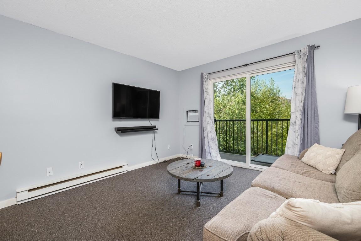 









3413


Okanagan

Avenue, 9,
Vernon,




BC
V1T 1K5

