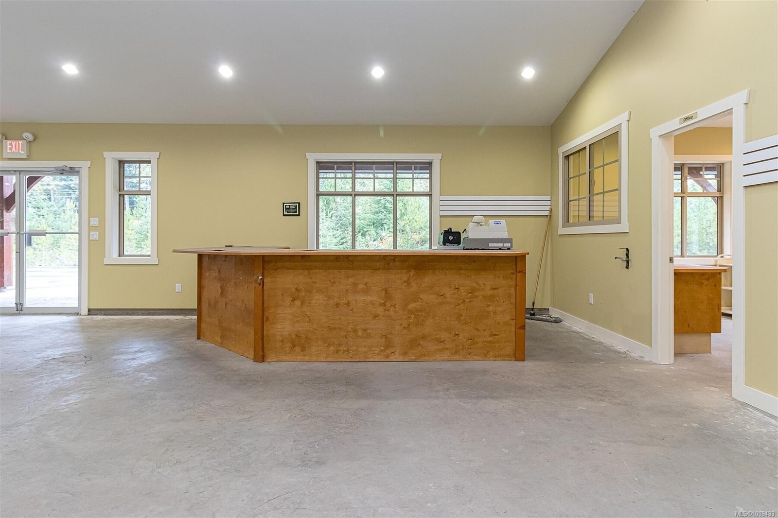 









230


Rupert

Rd East,
Qualicum Beach,




BC
V9K 1R3

