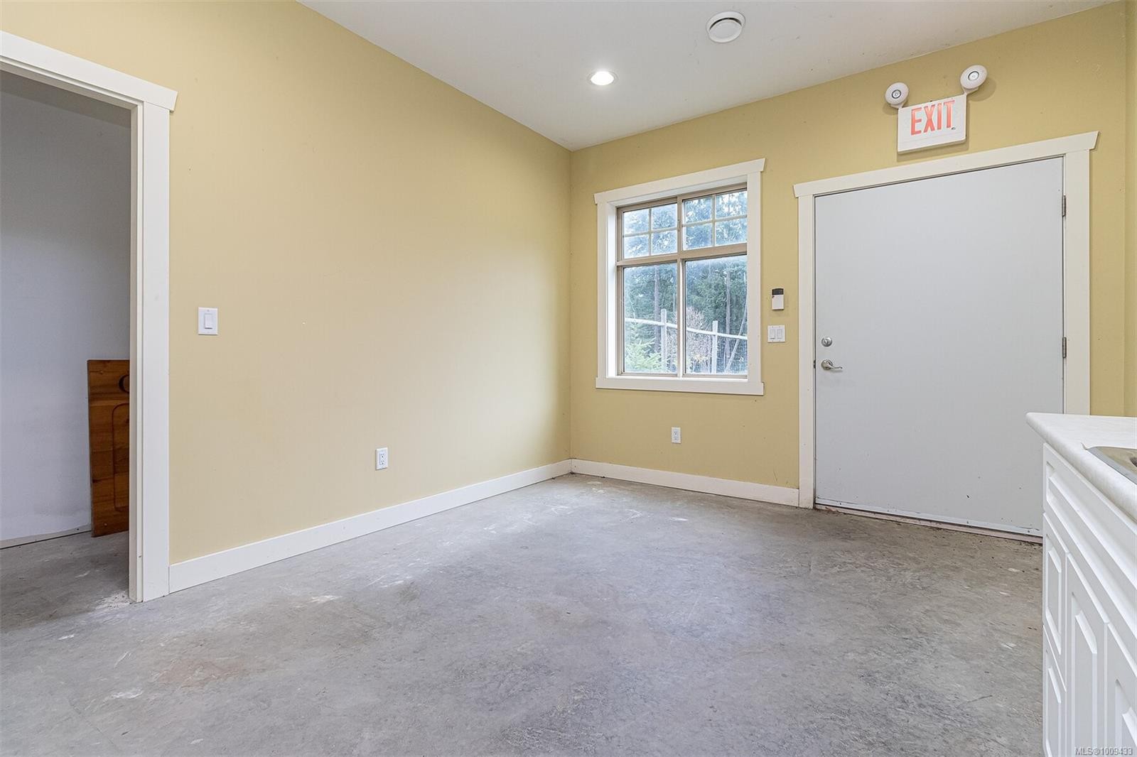









230


Rupert

Rd East,
Qualicum Beach,




BC
V9K 1R3

