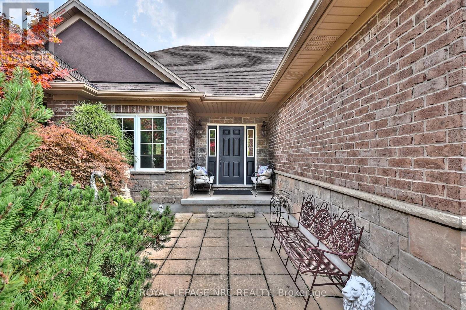 












18 MARTHA COURT

,
Pelham (Fenwick),




Ontario
L0S1C0

