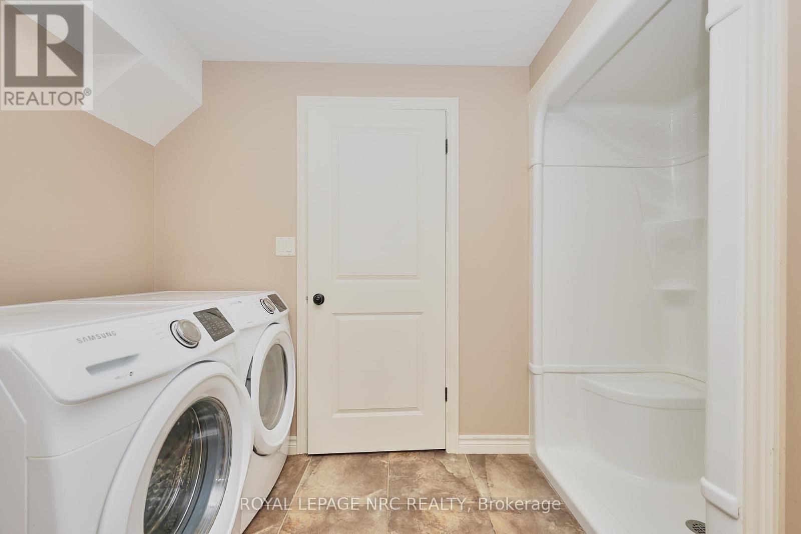












18 MARTHA COURT

,
Pelham (Fenwick),




Ontario
L0S1C0

