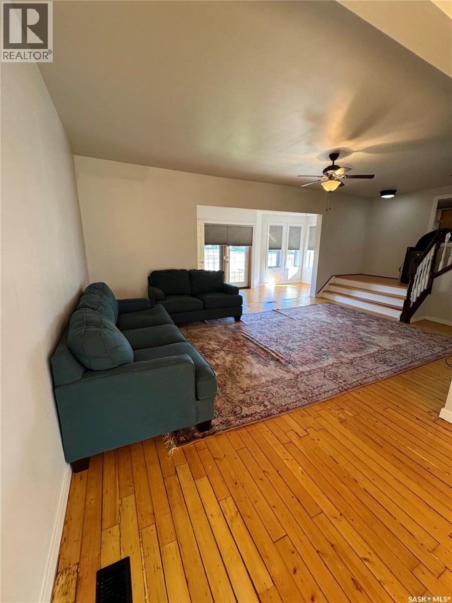 












415 Prince STREET

,
Hudson Bay,




Saskatchewan
S0E0Y0

