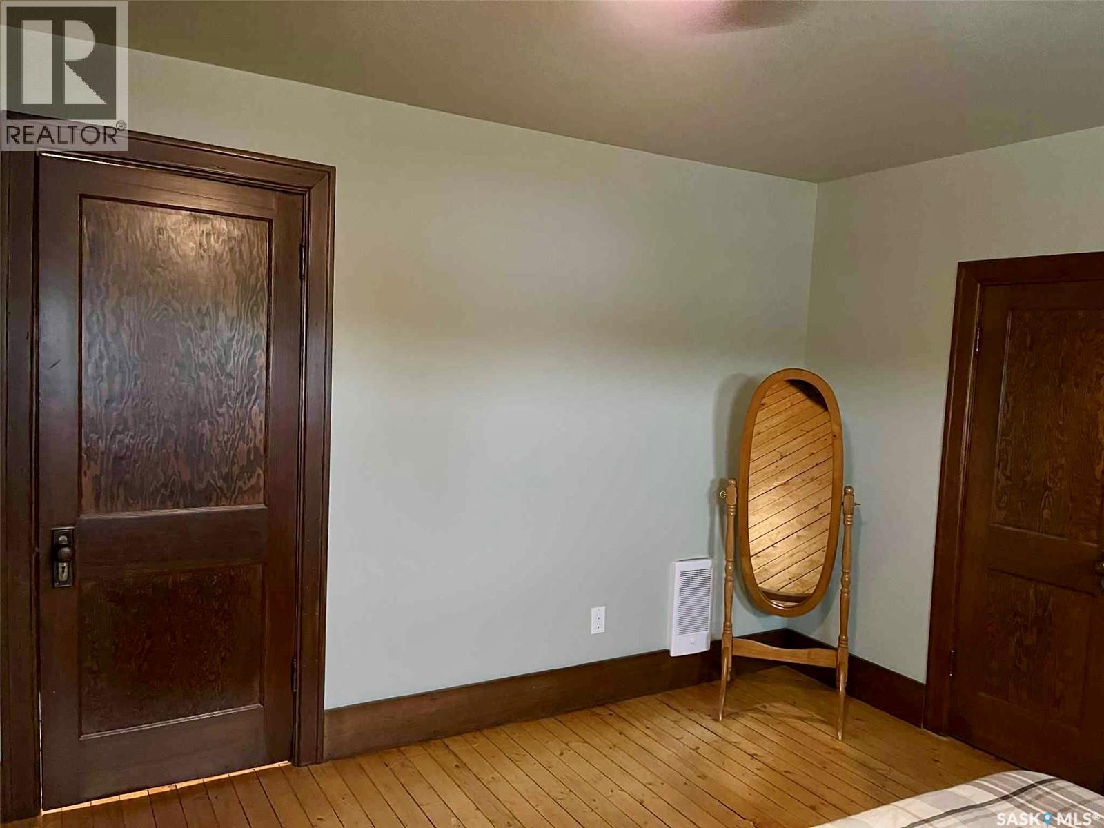 












415 Prince STREET

,
Hudson Bay,




Saskatchewan
S0E0Y0

