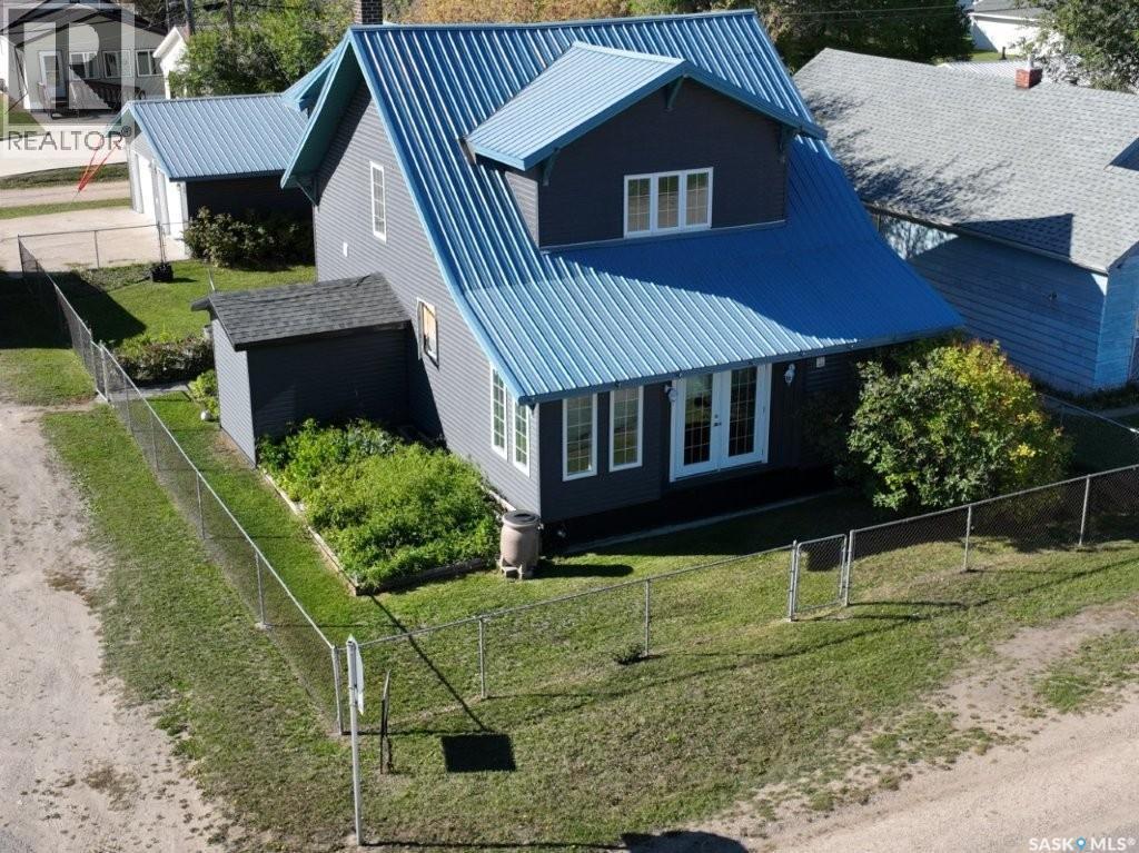 












415 Prince STREET

,
Hudson Bay,




Saskatchewan
S0E0Y0

