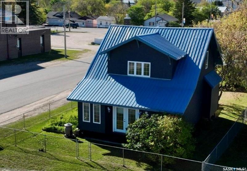 












415 Prince STREET

,
Hudson Bay,




Saskatchewan
S0E0Y0

