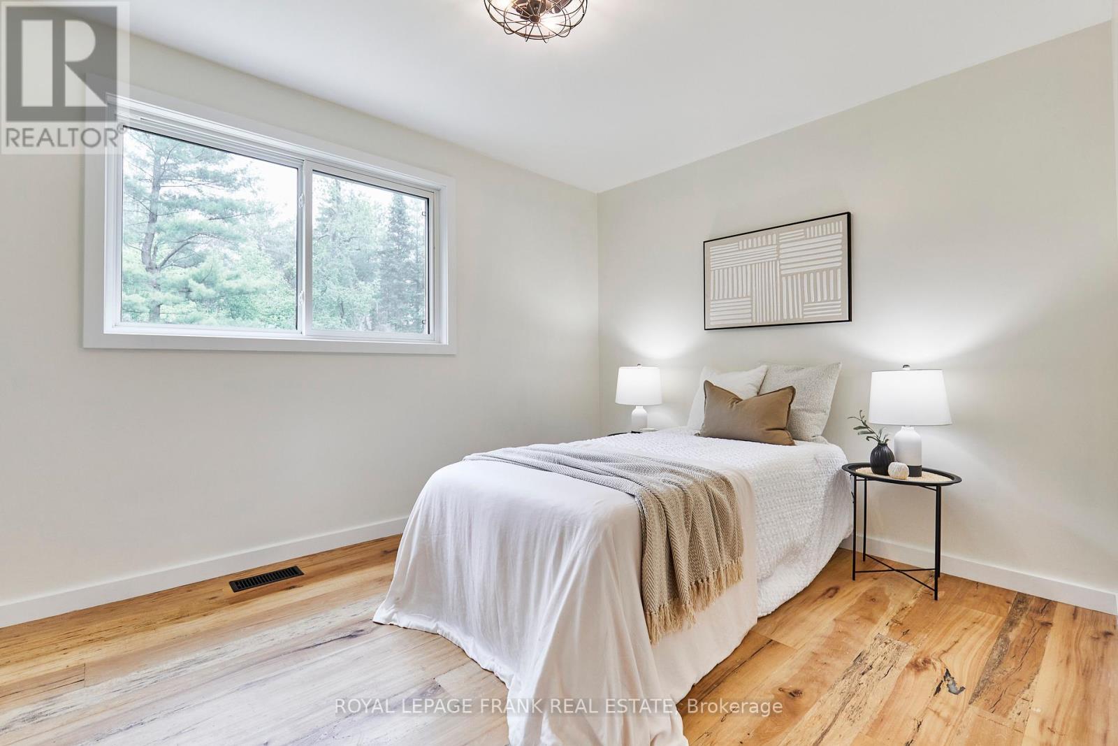 












132 COULTER DRIVE

,
Kawartha Lakes (Pontypool),




Ontario
L0A1K0

