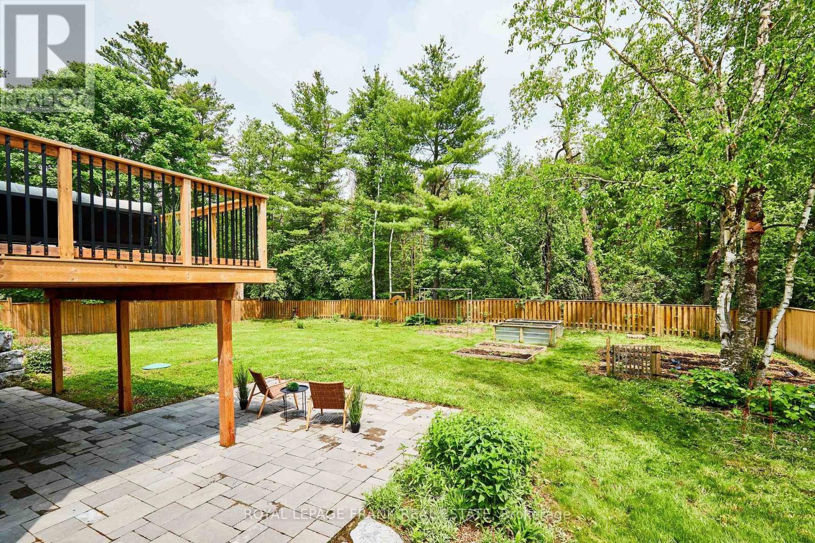 












132 COULTER DRIVE

,
Kawartha Lakes (Pontypool),




Ontario
L0A1K0


