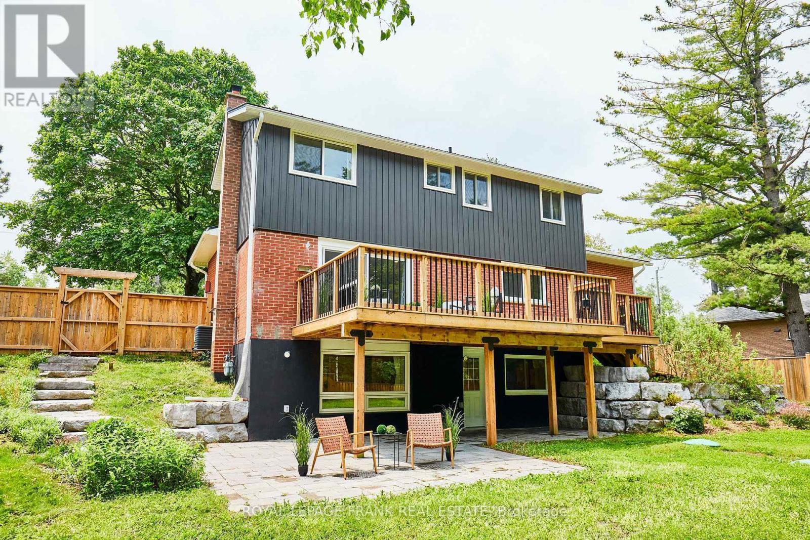 












132 COULTER DRIVE

,
Kawartha Lakes (Pontypool),




Ontario
L0A1K0

