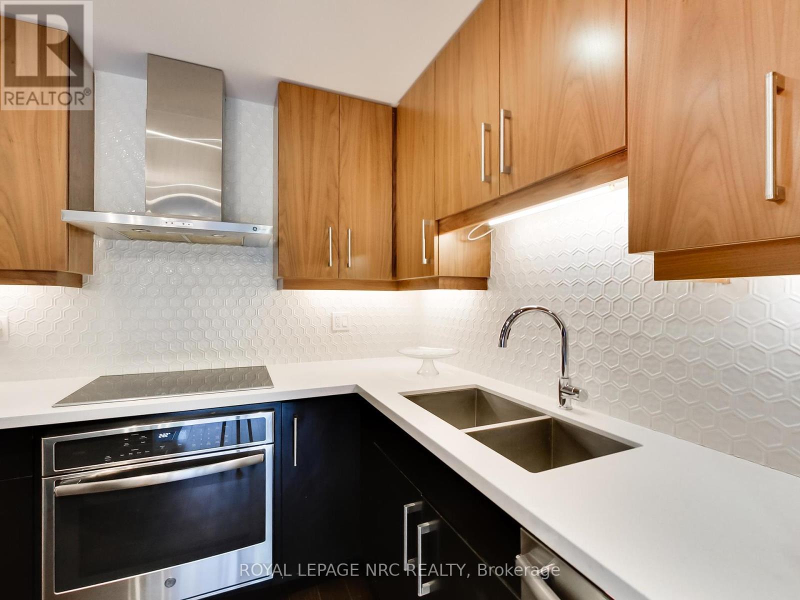












405 - 2025 MARIA STREET

,
Burlington,




Ontario
L7R0E9

