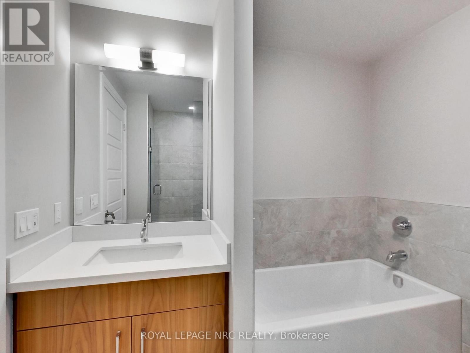 












405 - 2025 MARIA STREET

,
Burlington,




Ontario
L7R0E9


