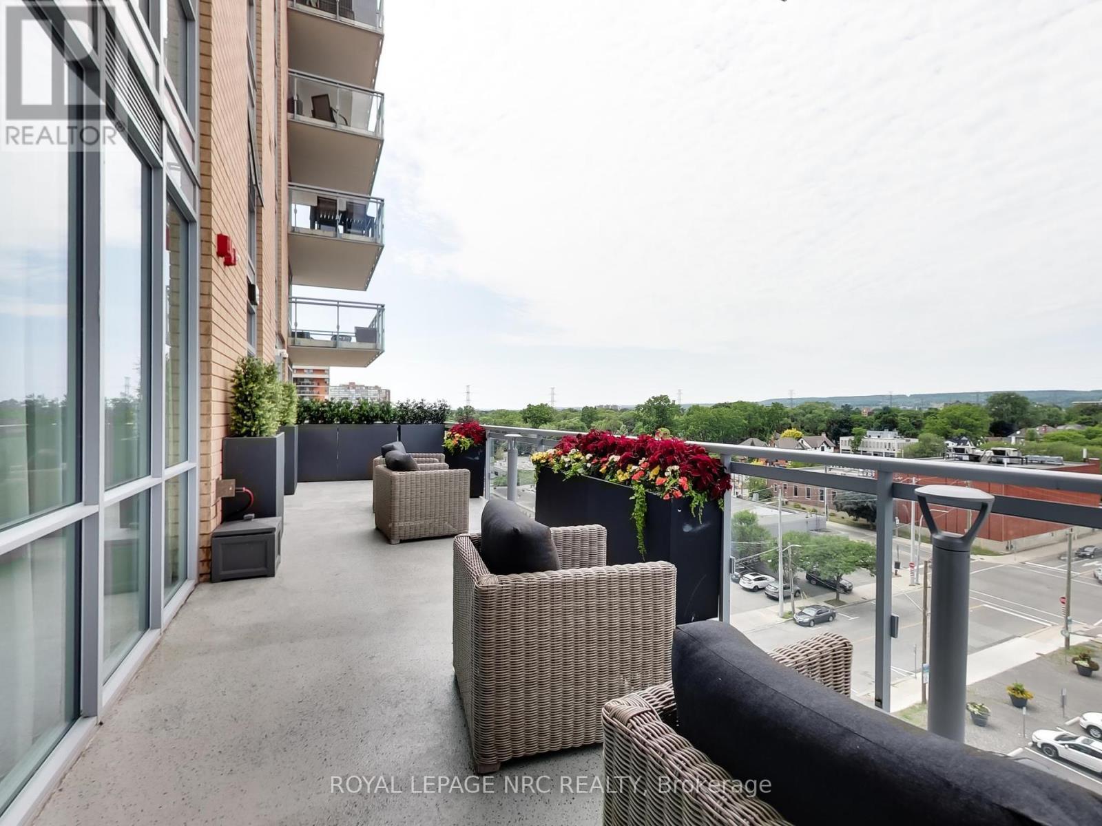 












405 - 2025 MARIA STREET

,
Burlington,




Ontario
L7R0E9

