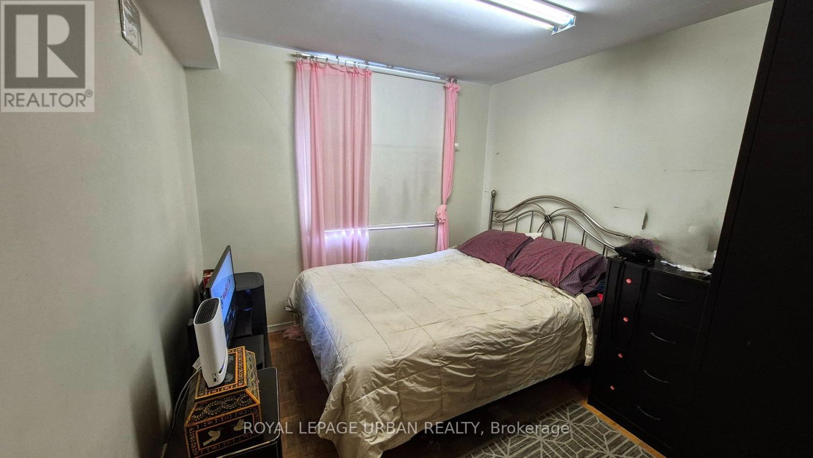 












806 - 1135 LOGAN AVENUE

,
Toronto,




Ontario
M4K3Y2

