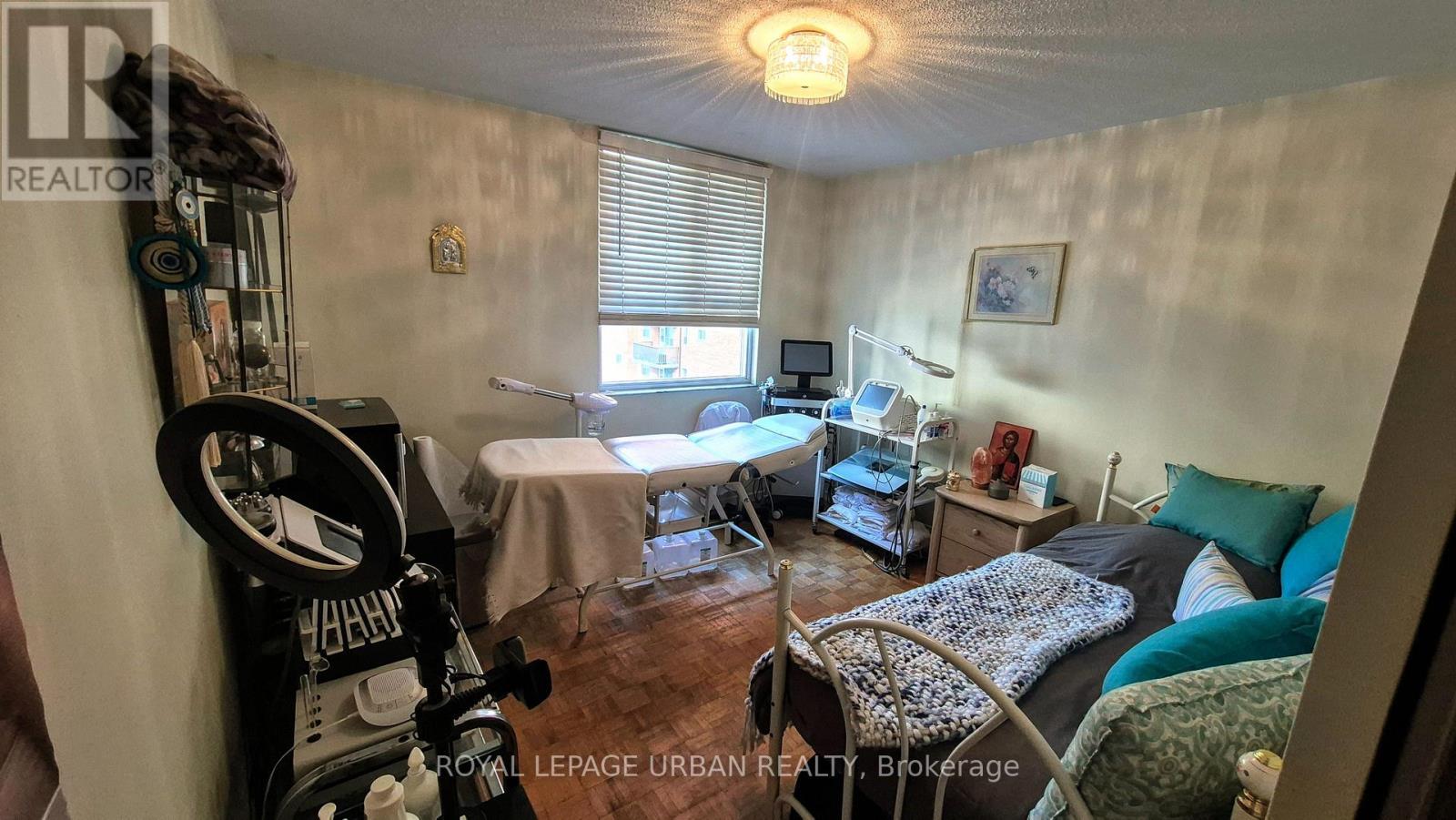 












806 - 1135 LOGAN AVENUE

,
Toronto,




Ontario
M4K3Y2

