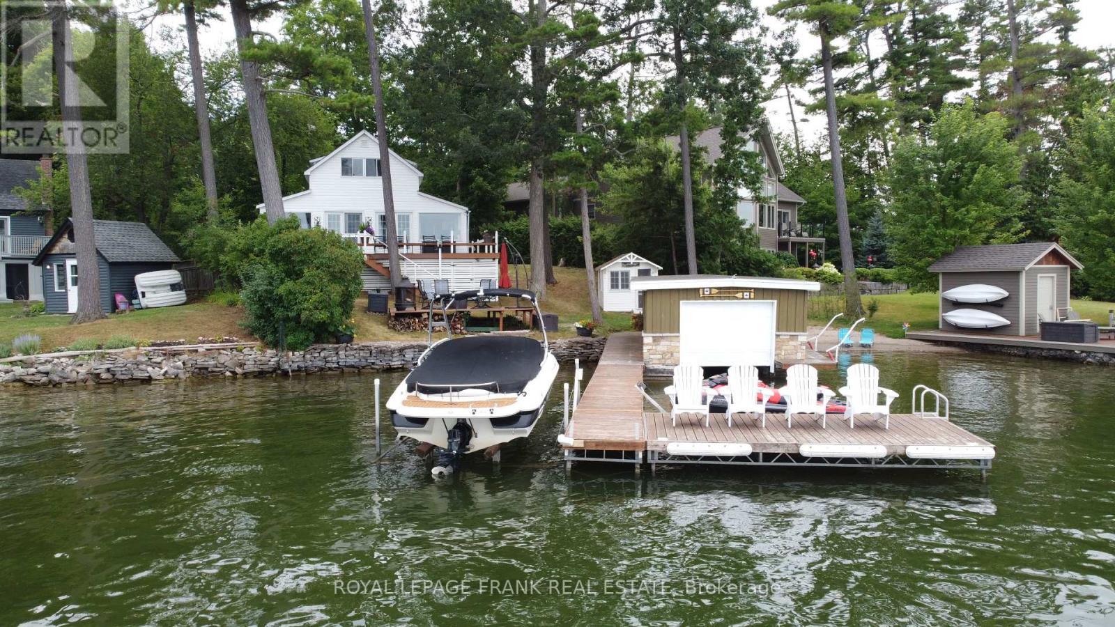 












670 HATTON AVENUE

,
Selwyn,




Ontario
K0L1H0

