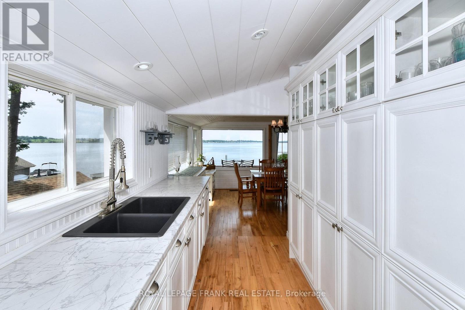 












670 HATTON AVENUE

,
Selwyn,




Ontario
K0L1H0

