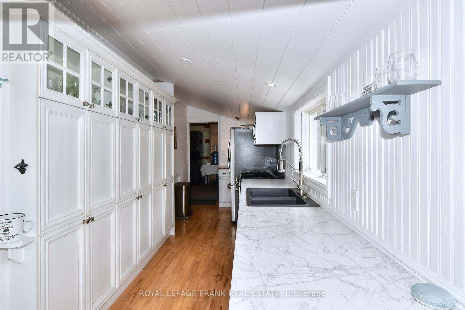 












670 HATTON AVENUE

,
Selwyn,




Ontario
K0L1H0

