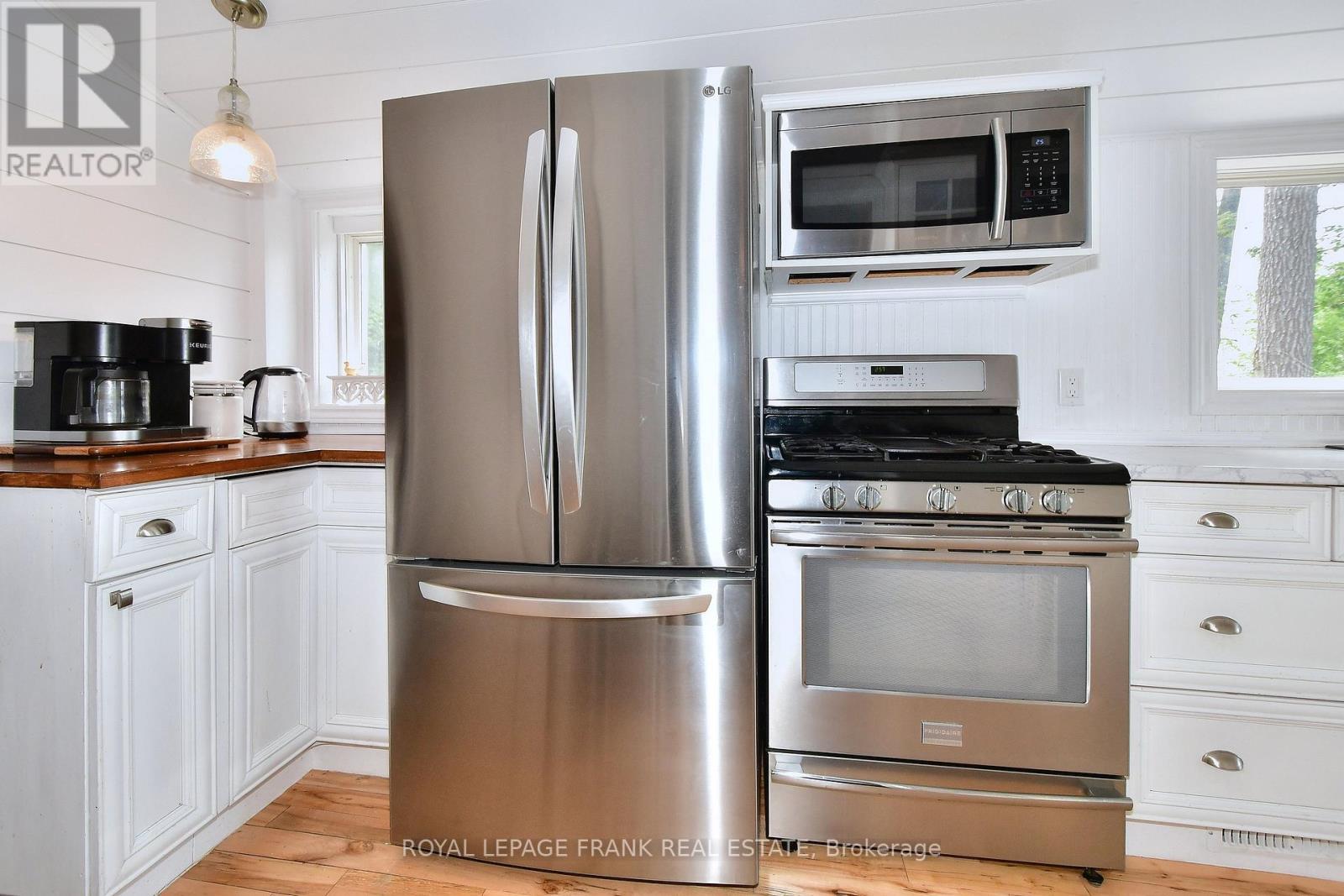 












670 HATTON AVENUE

,
Selwyn,




Ontario
K0L1H0


