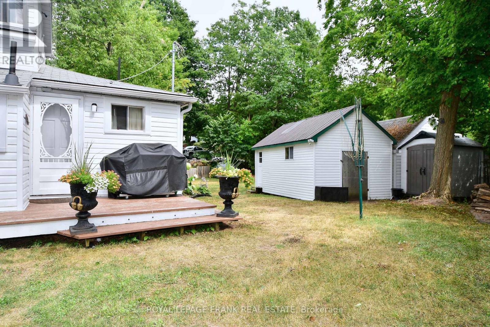 












670 HATTON AVENUE

,
Selwyn,




Ontario
K0L1H0

