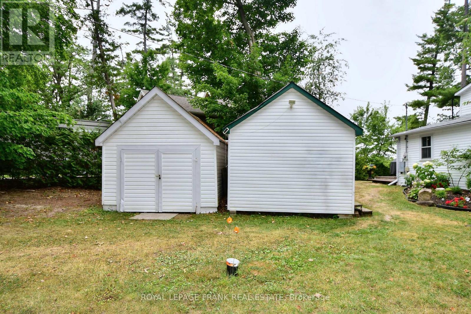 












670 HATTON AVENUE

,
Selwyn,




Ontario
K0L1H0


