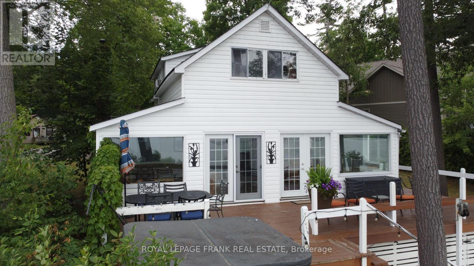 












670 HATTON AVENUE

,
Selwyn,




Ontario
K0L1H0

