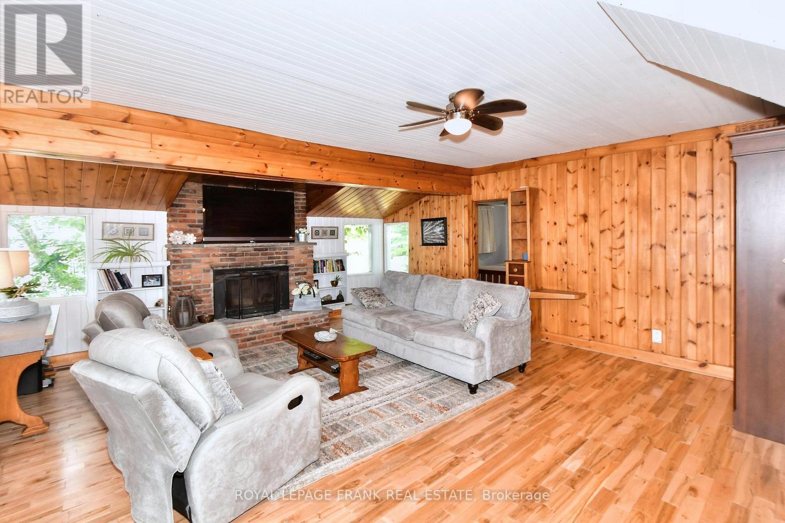 












670 HATTON AVENUE

,
Selwyn,




Ontario
K0L1H0

