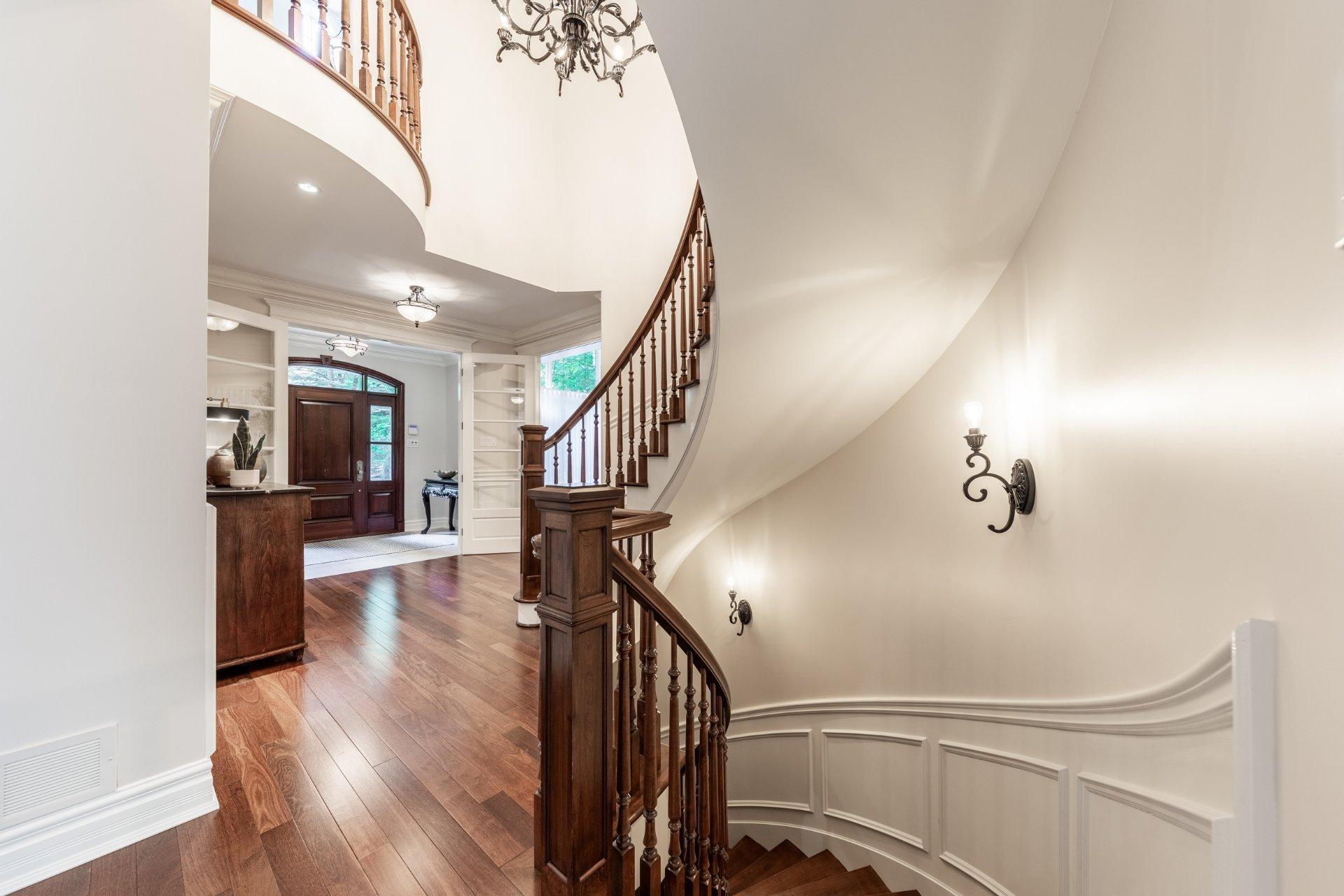 









1463


Rue François-P.-Bruneau

,
Saint-Bruno-de-Montarville,




QC
J3V6K4

