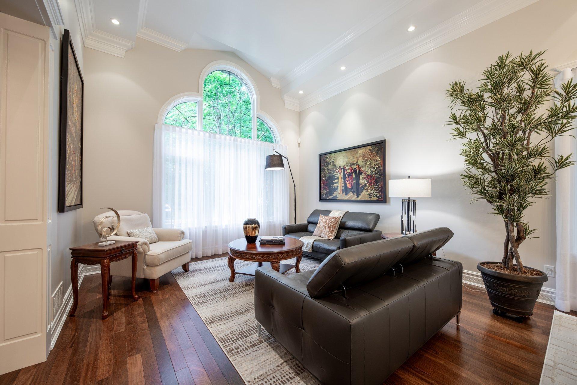 









1463


Rue François-P.-Bruneau

,
Saint-Bruno-de-Montarville,




QC
J3V6K4

