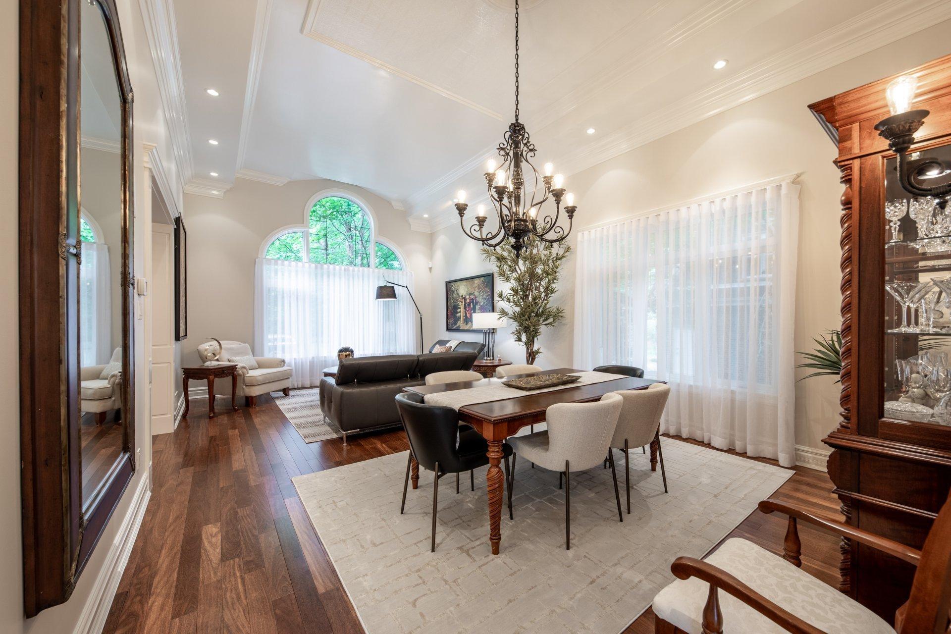 









1463


Rue François-P.-Bruneau

,
Saint-Bruno-de-Montarville,




QC
J3V6K4

