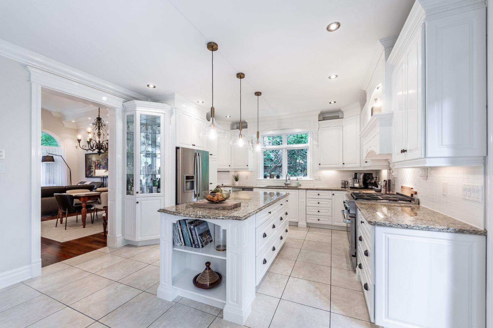 









1463


Rue François-P.-Bruneau

,
Saint-Bruno-de-Montarville,




QC
J3V6K4

