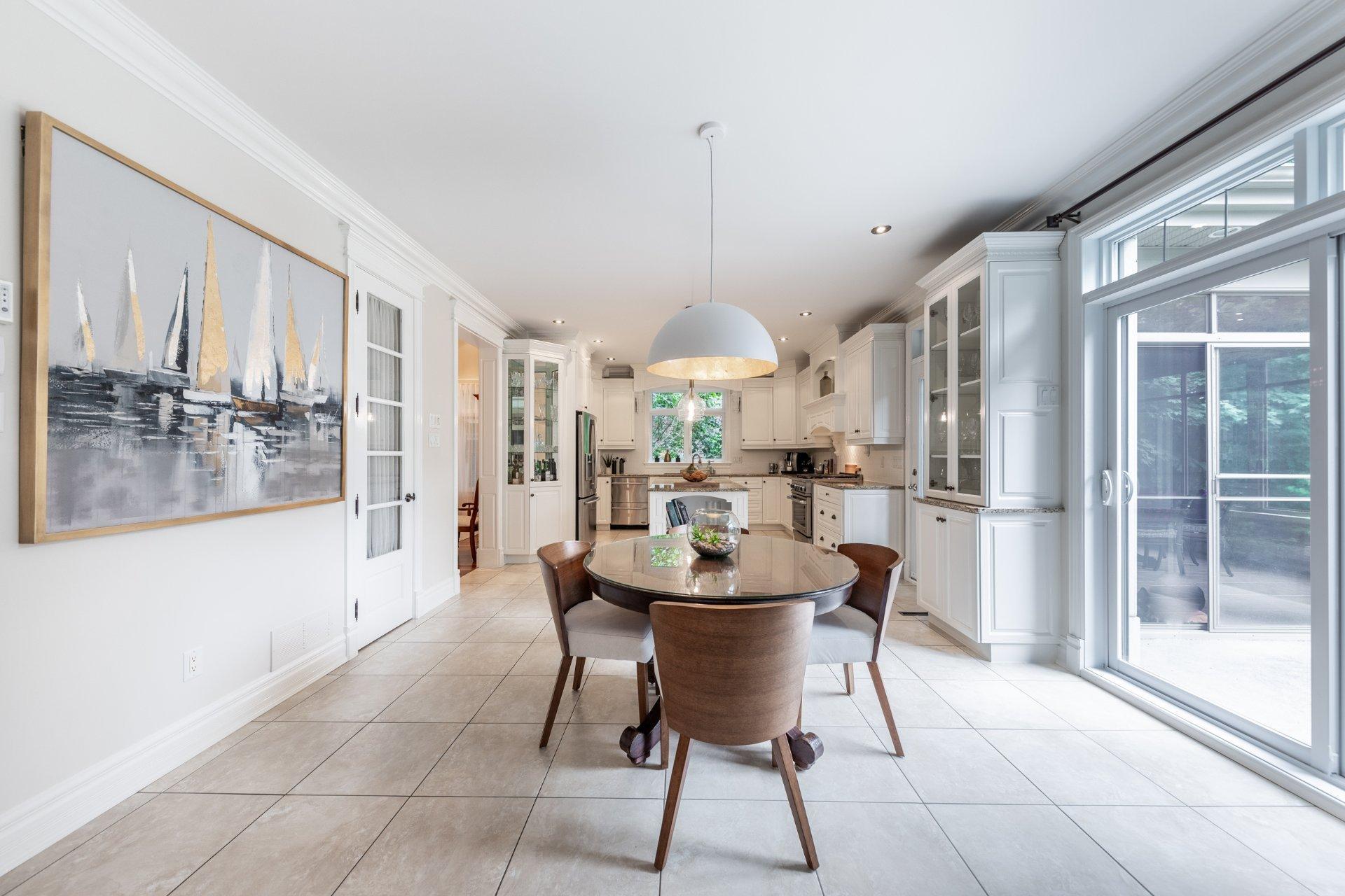 









1463


Rue François-P.-Bruneau

,
Saint-Bruno-de-Montarville,




QC
J3V6K4

