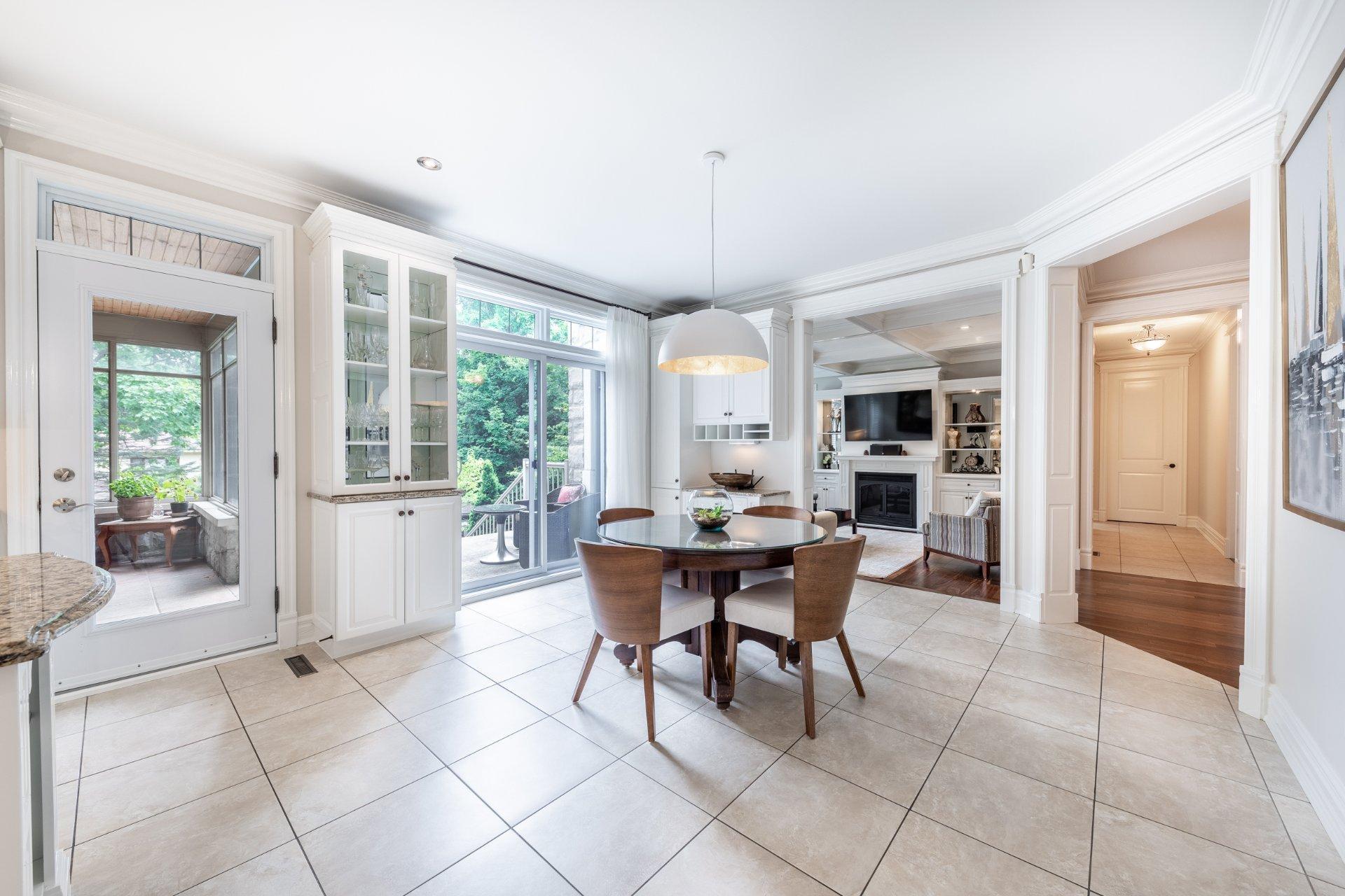 









1463


Rue François-P.-Bruneau

,
Saint-Bruno-de-Montarville,




QC
J3V6K4

