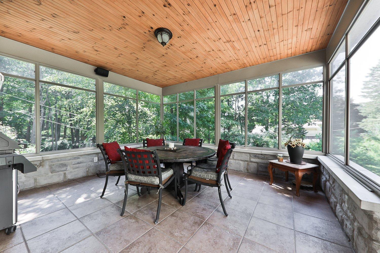 









1463


Rue François-P.-Bruneau

,
Saint-Bruno-de-Montarville,




QC
J3V6K4

