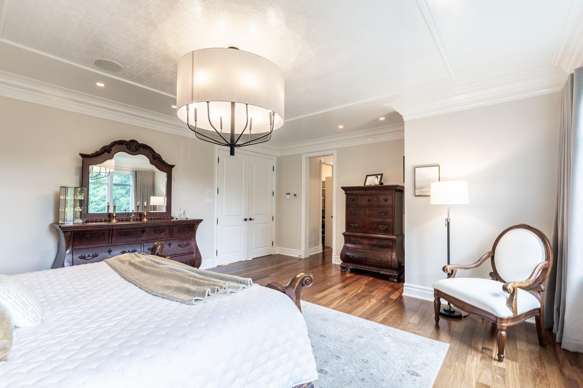 









1463


Rue François-P.-Bruneau

,
Saint-Bruno-de-Montarville,




QC
J3V6K4

