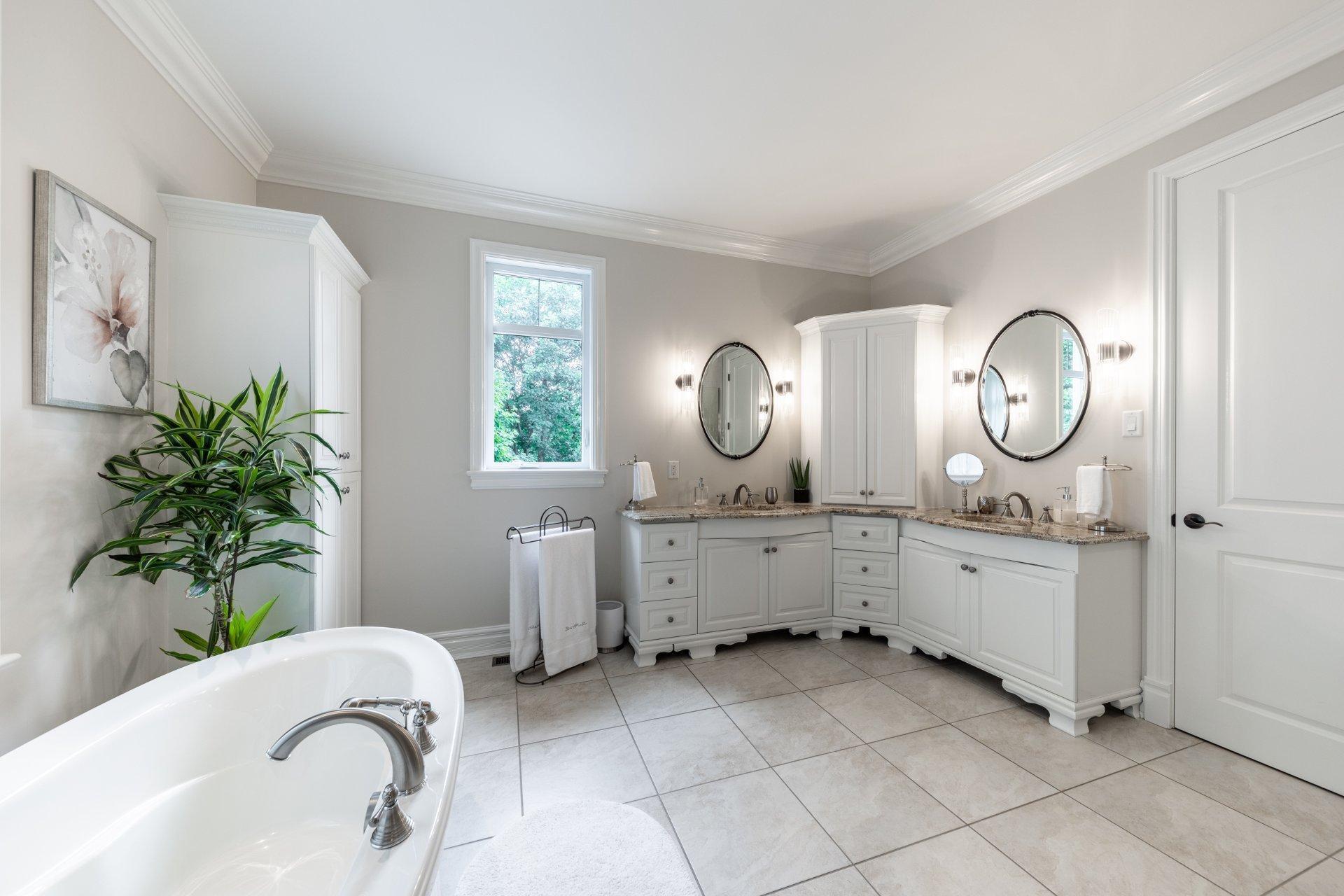 









1463


Rue François-P.-Bruneau

,
Saint-Bruno-de-Montarville,




QC
J3V6K4

