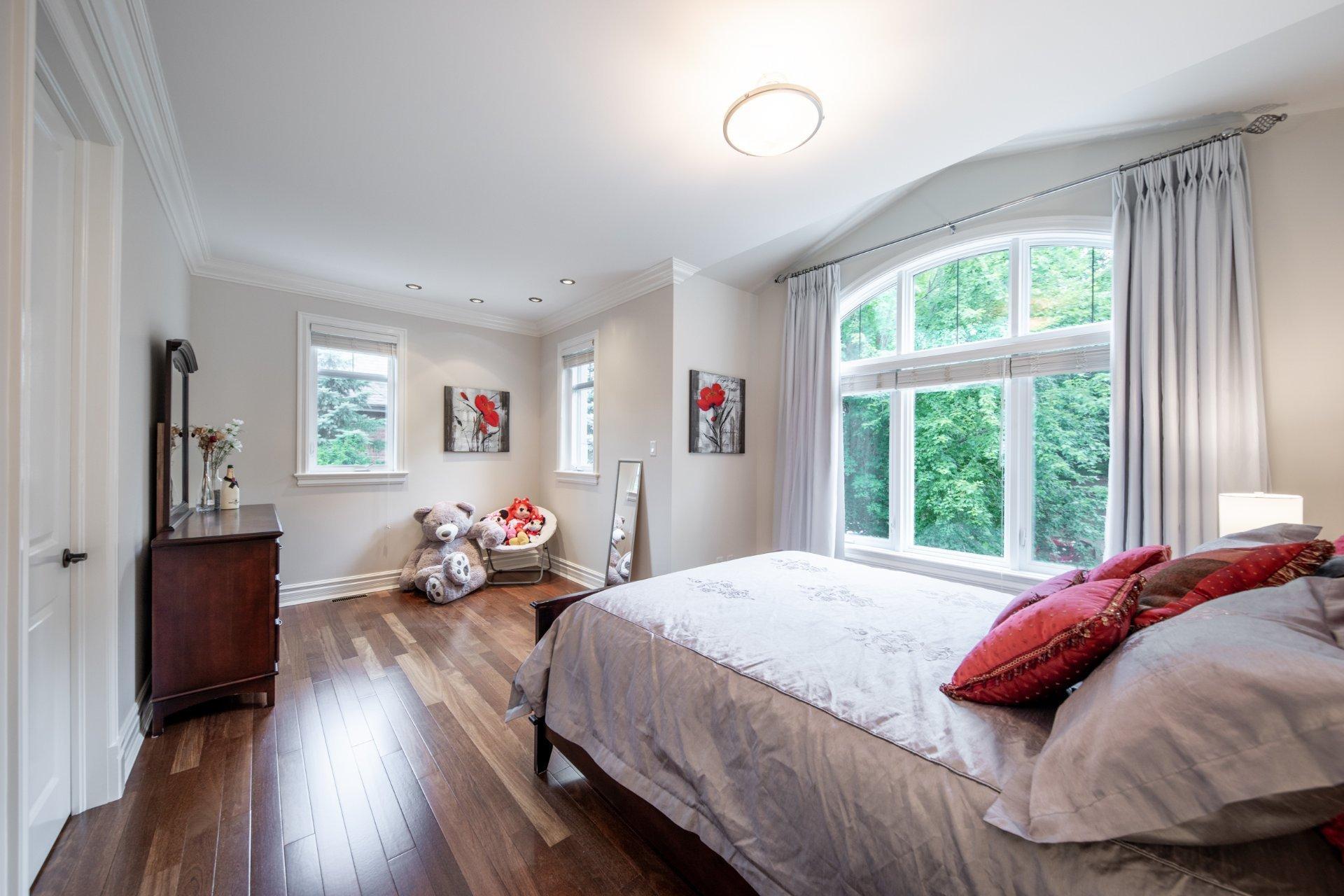 









1463


Rue François-P.-Bruneau

,
Saint-Bruno-de-Montarville,




QC
J3V6K4

