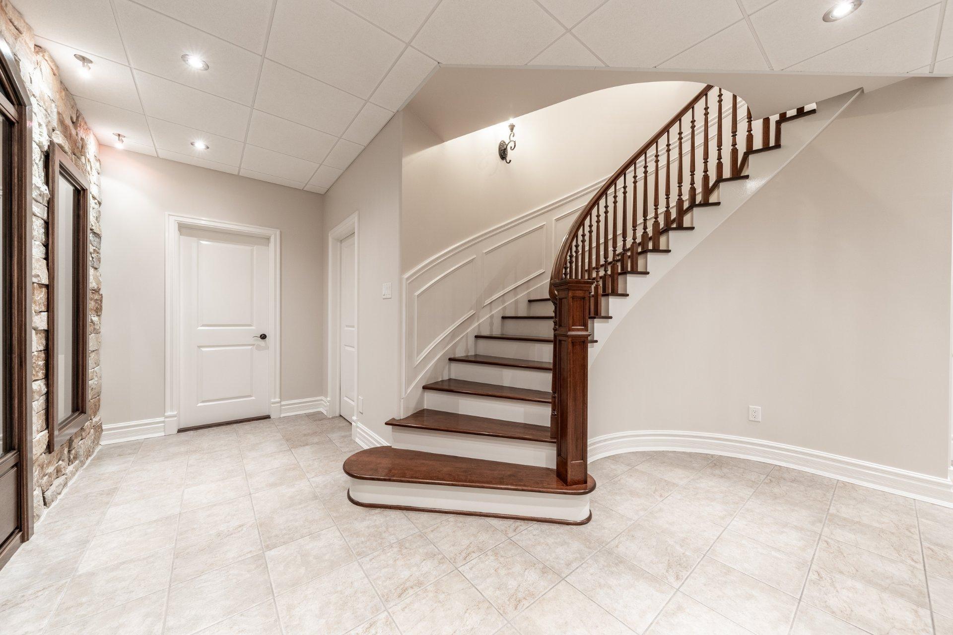 









1463


Rue François-P.-Bruneau

,
Saint-Bruno-de-Montarville,




QC
J3V6K4

