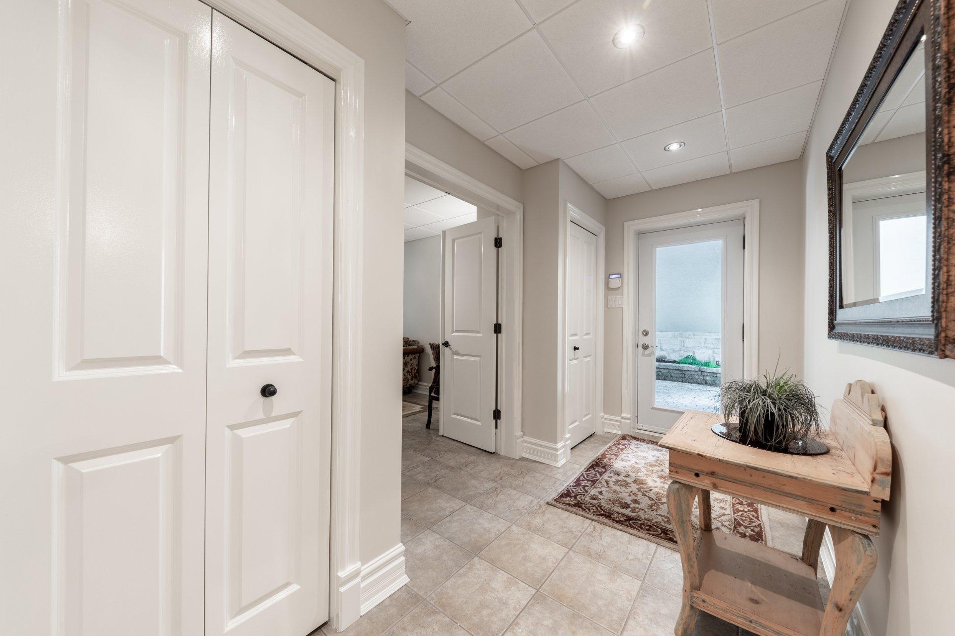 









1463


Rue François-P.-Bruneau

,
Saint-Bruno-de-Montarville,




QC
J3V6K4

