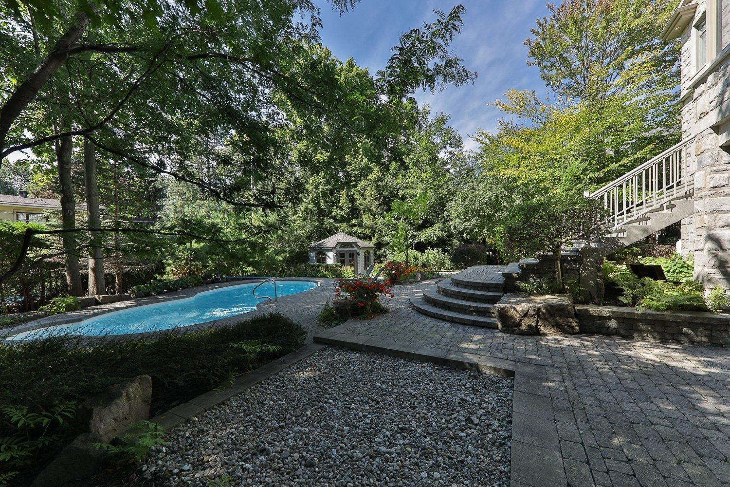 









1463


Rue François-P.-Bruneau

,
Saint-Bruno-de-Montarville,




QC
J3V6K4

