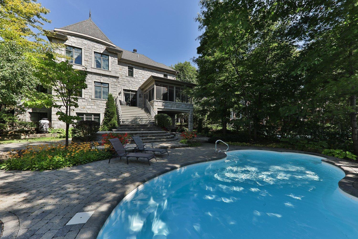 









1463


Rue François-P.-Bruneau

,
Saint-Bruno-de-Montarville,




QC
J3V6K4

