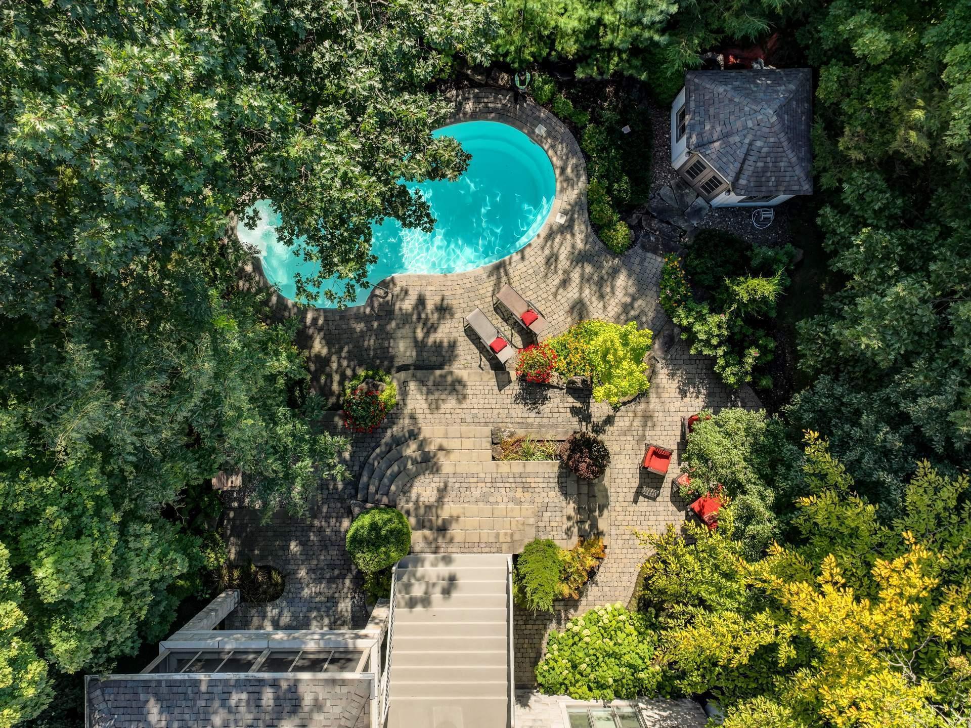 









1463


Rue François-P.-Bruneau

,
Saint-Bruno-de-Montarville,




QC
J3V6K4

