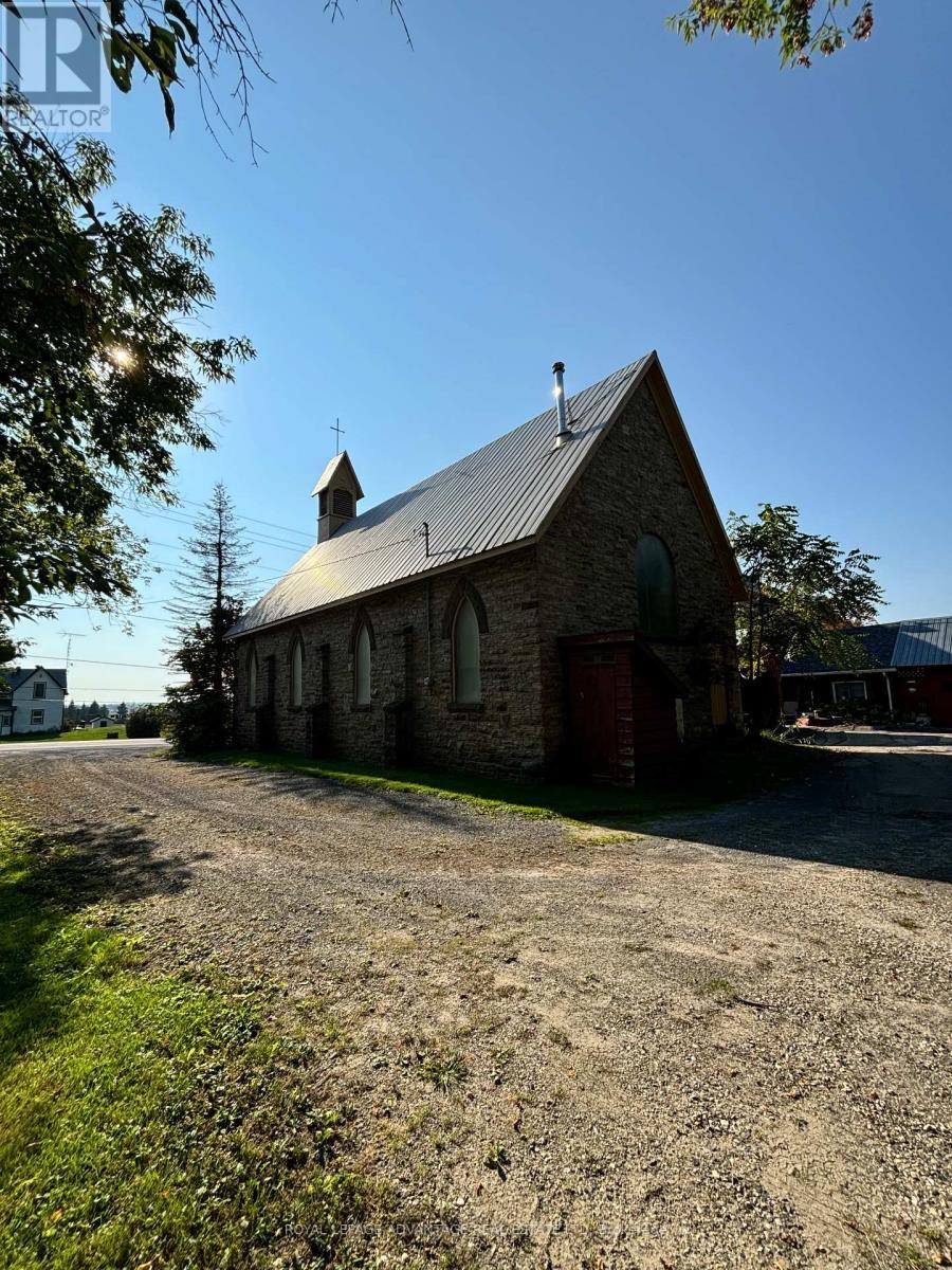 












1370 HWY 511 ROAD

,
Drummond/North Elmsley,




Ontario
K7H3C8

