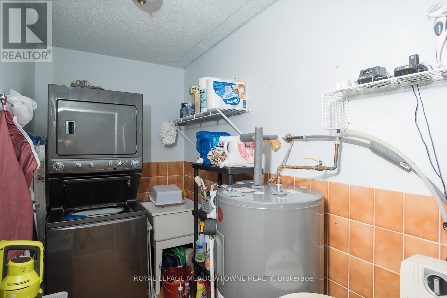 












224 - 42 TANNERY STREET E

,
Cambridge,




Ontario
N3C2B9

