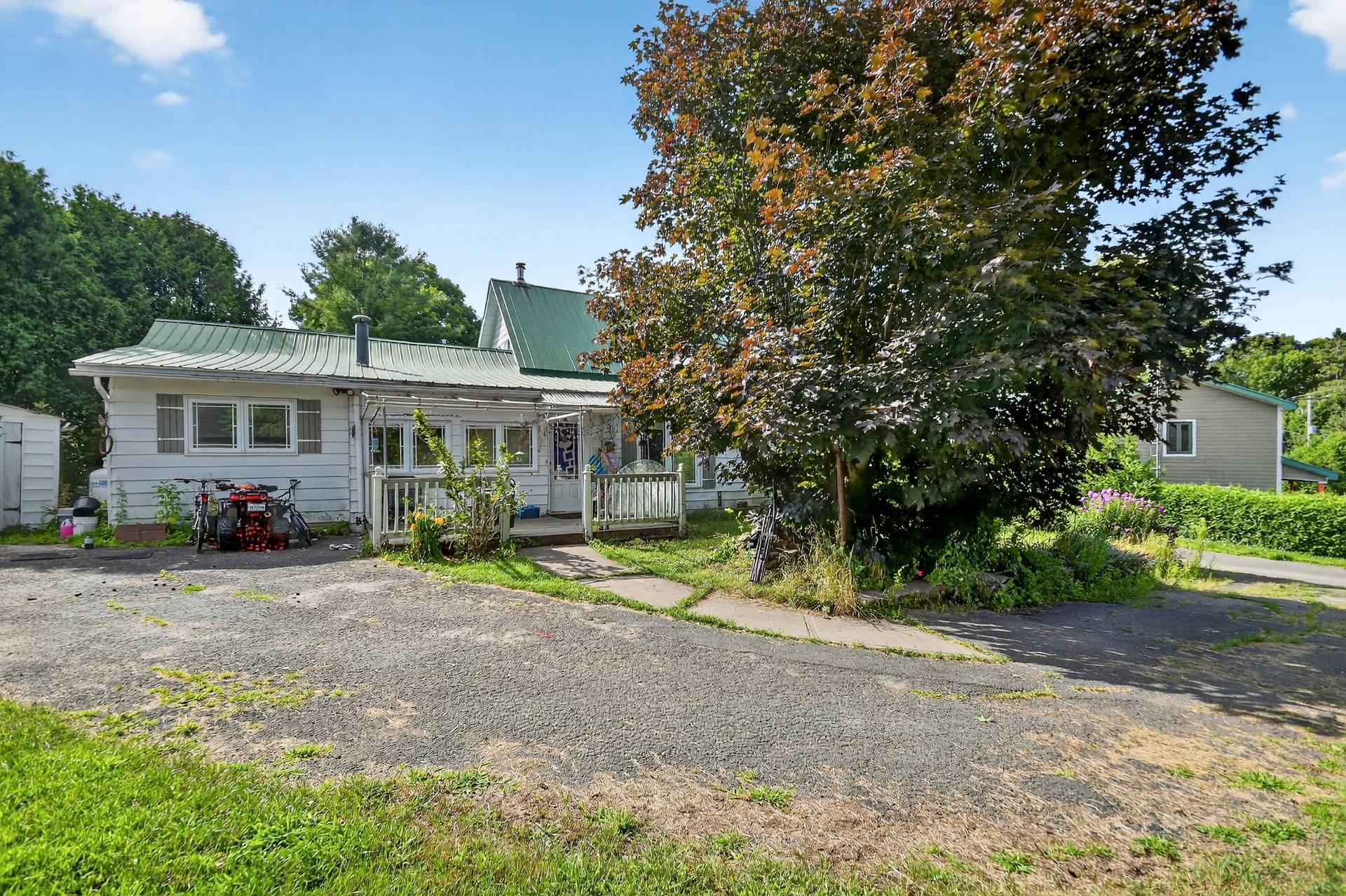 









3


Rue Girard

,
Saint-André-d'Argenteuil,




QC
J0V1X0

