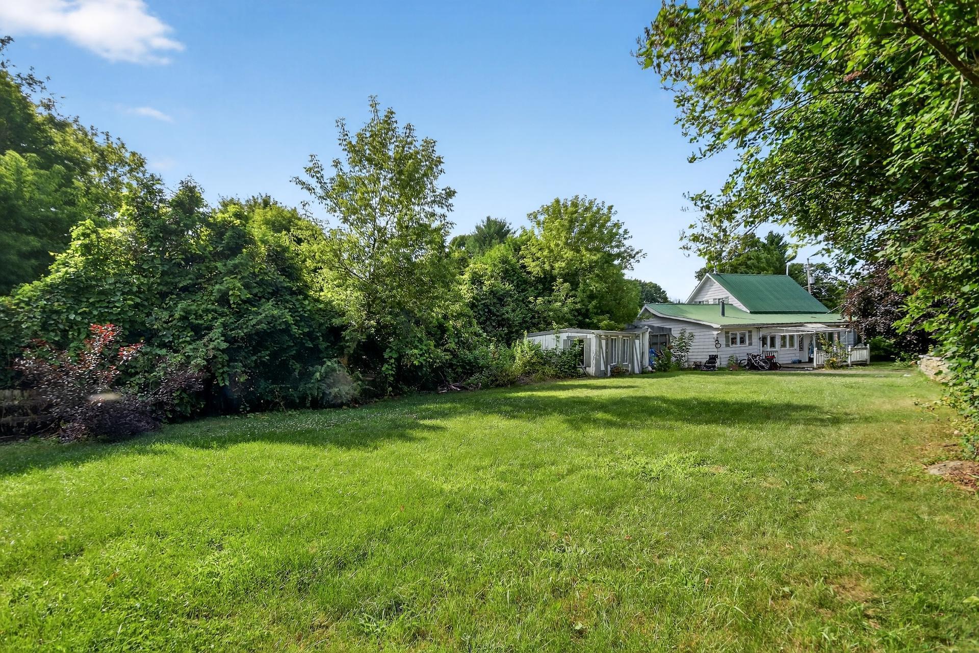 









3


Rue Girard

,
Saint-André-d'Argenteuil,




QC
J0V1X0

