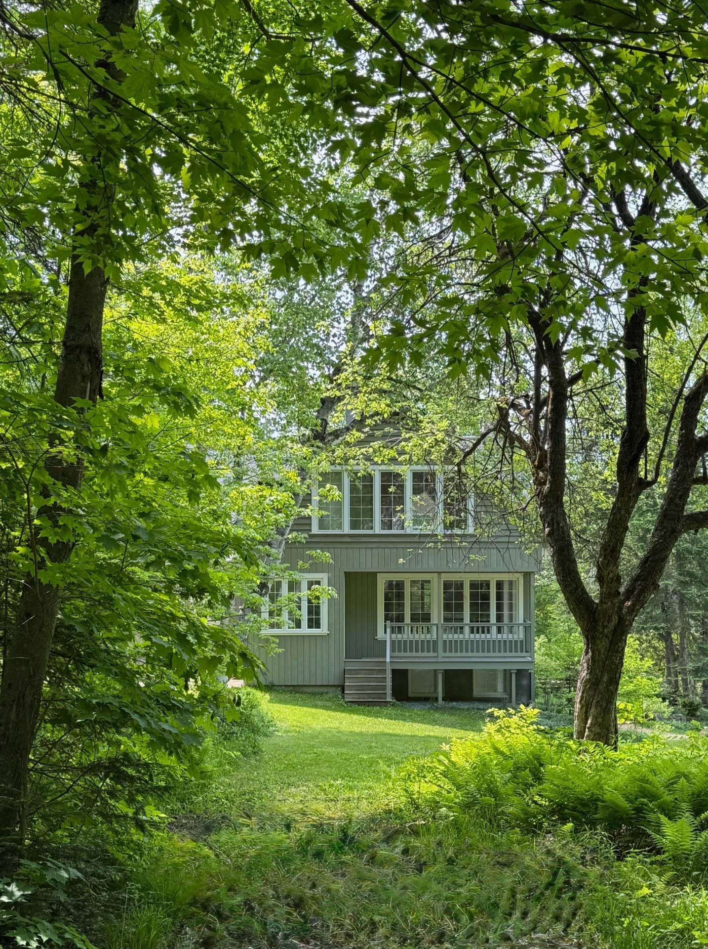 









1422


Ch. du Lac-Écho

,
Prévost,




QC
J0R1T0

