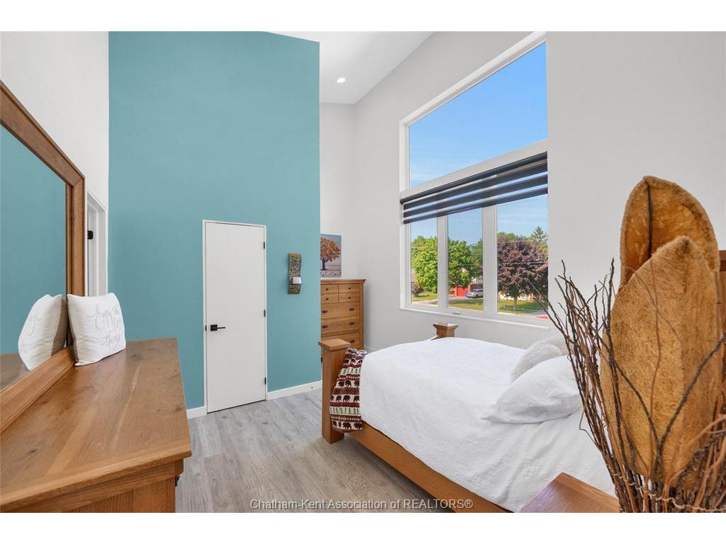 









190


MERRITT

Avenue,
Chatham,




ON
N7M 5Y4

