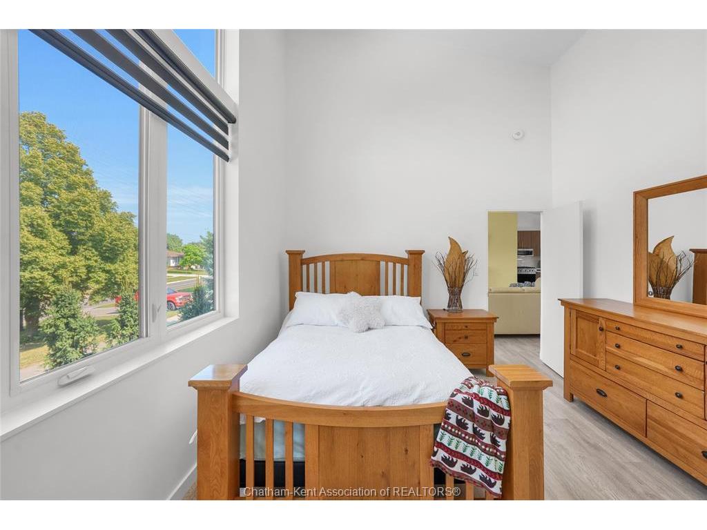 









190


MERRITT

Avenue,
Chatham,




ON
N7M 5Y4

