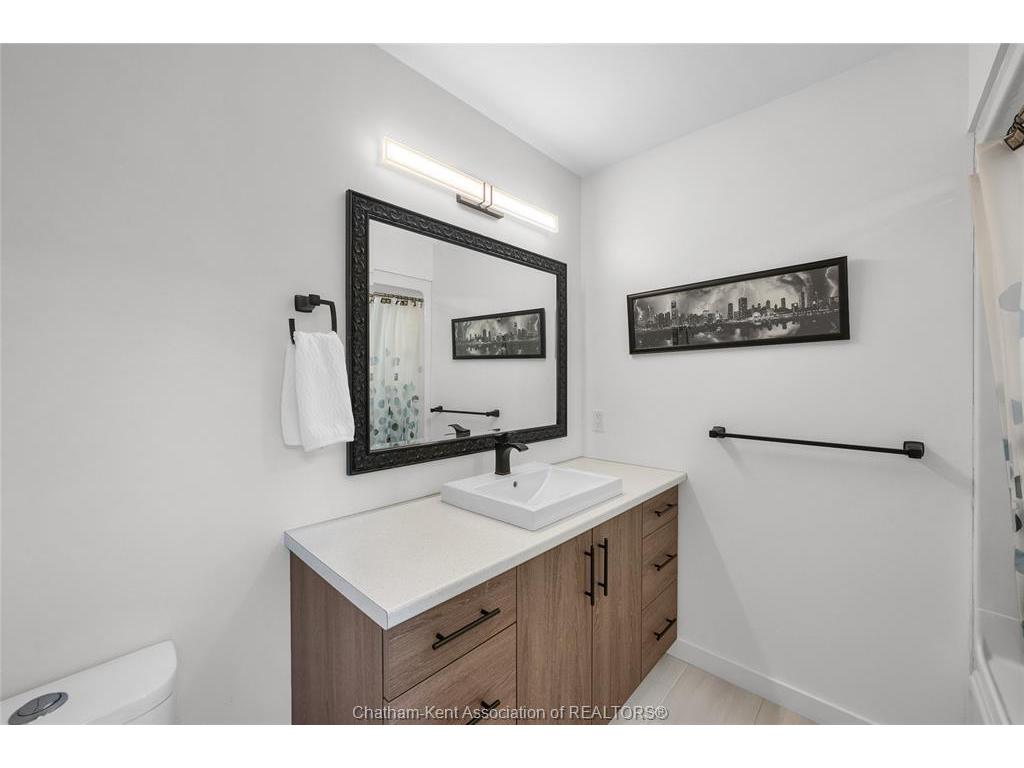 









190


MERRITT

Avenue,
Chatham,




ON
N7M 5Y4

