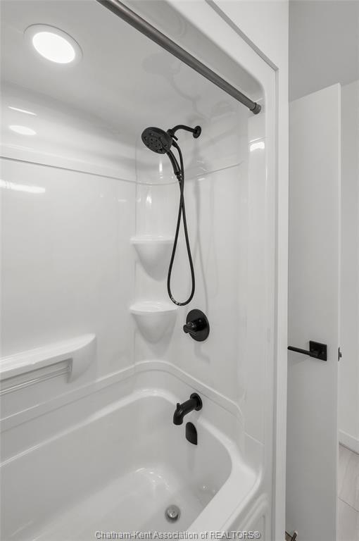 









190


MERRITT

Avenue,
Chatham,




ON
N7M 5Y4

