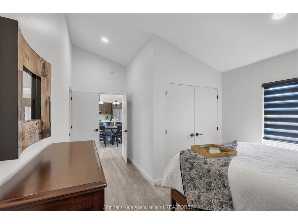 









190


MERRITT

Avenue,
Chatham,




ON
N7M 5Y4

